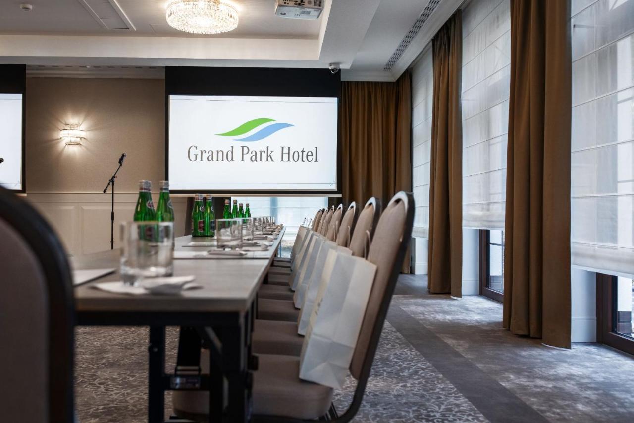 Grand Park Hotel Щецин Экстерьер фото
